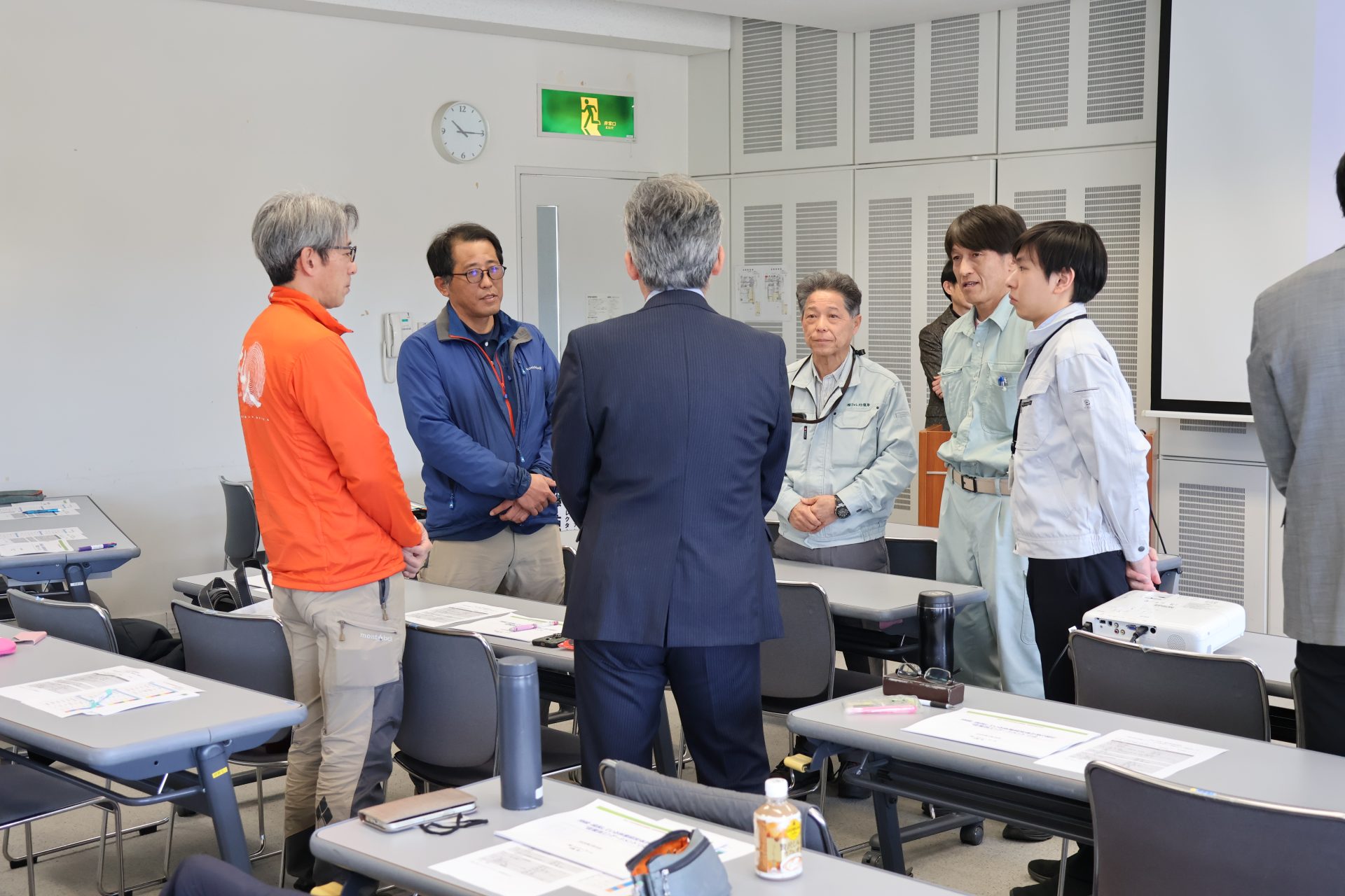 雇用管理改善研修会のアイスブレイクの様子