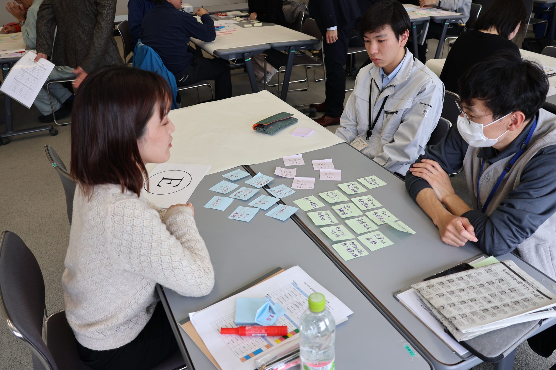 雇用管理改善研修会のグループワークの様子