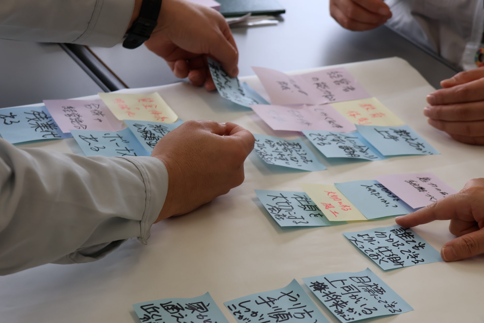 雇用管理改善研修会のグループワークの様子