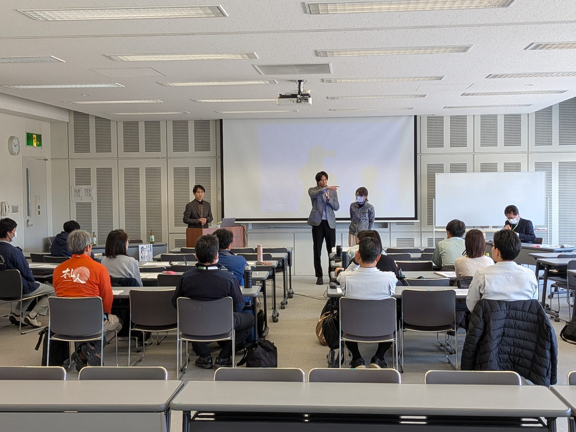 雇用管理改善研修会の講義の様子